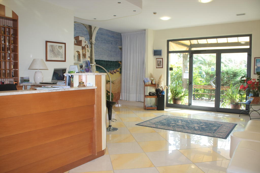 Hotel Lido Vasto Luaran gambar